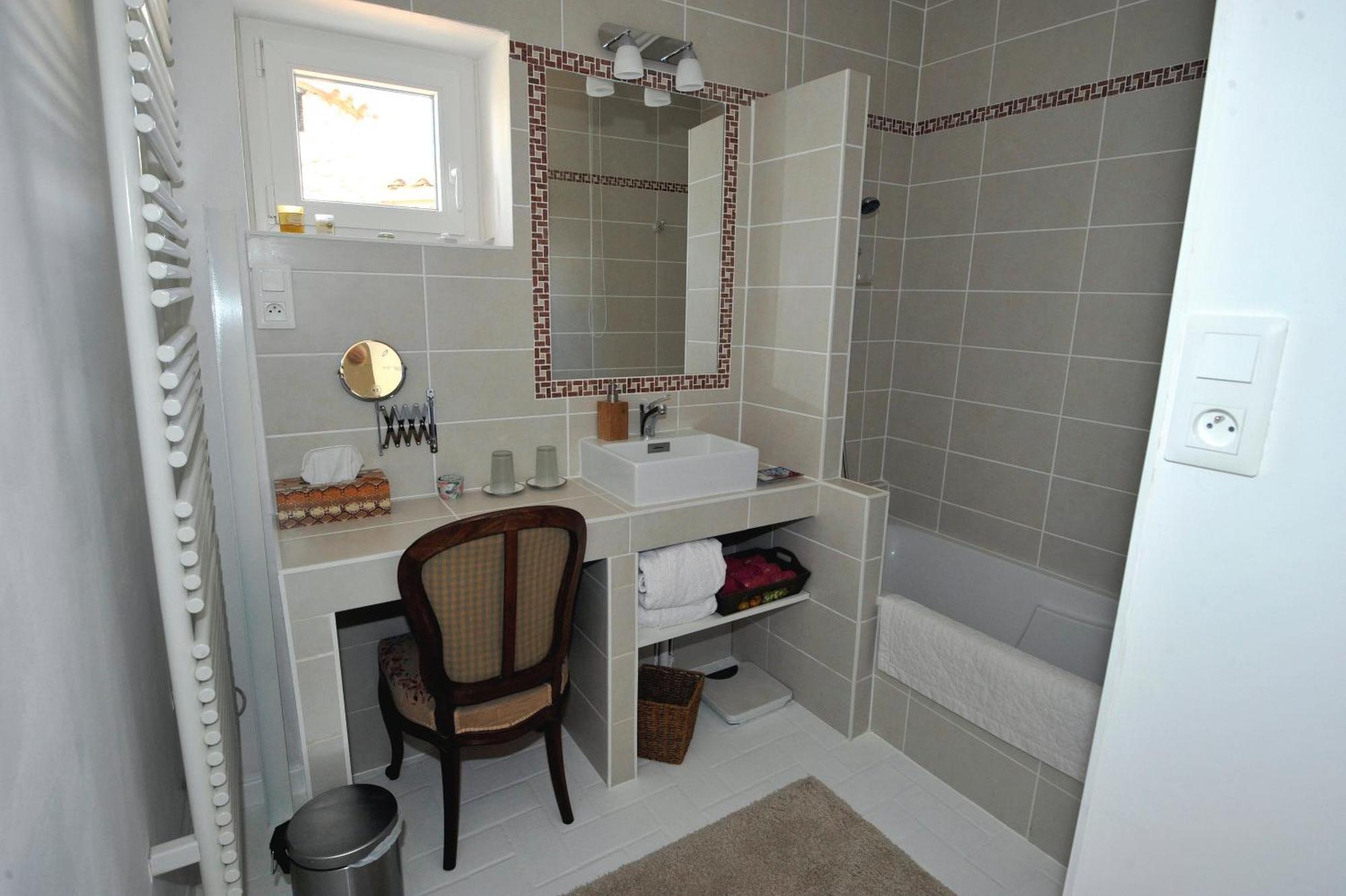 Chez Elles Apartment Portes-en-Valdaine Екстериор снимка